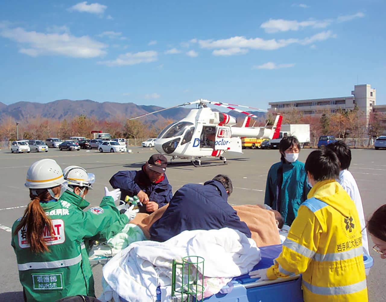 3月13日からはドクターヘリが来るようになった。埼玉県ドクターヘリが患者を搬送してきた。