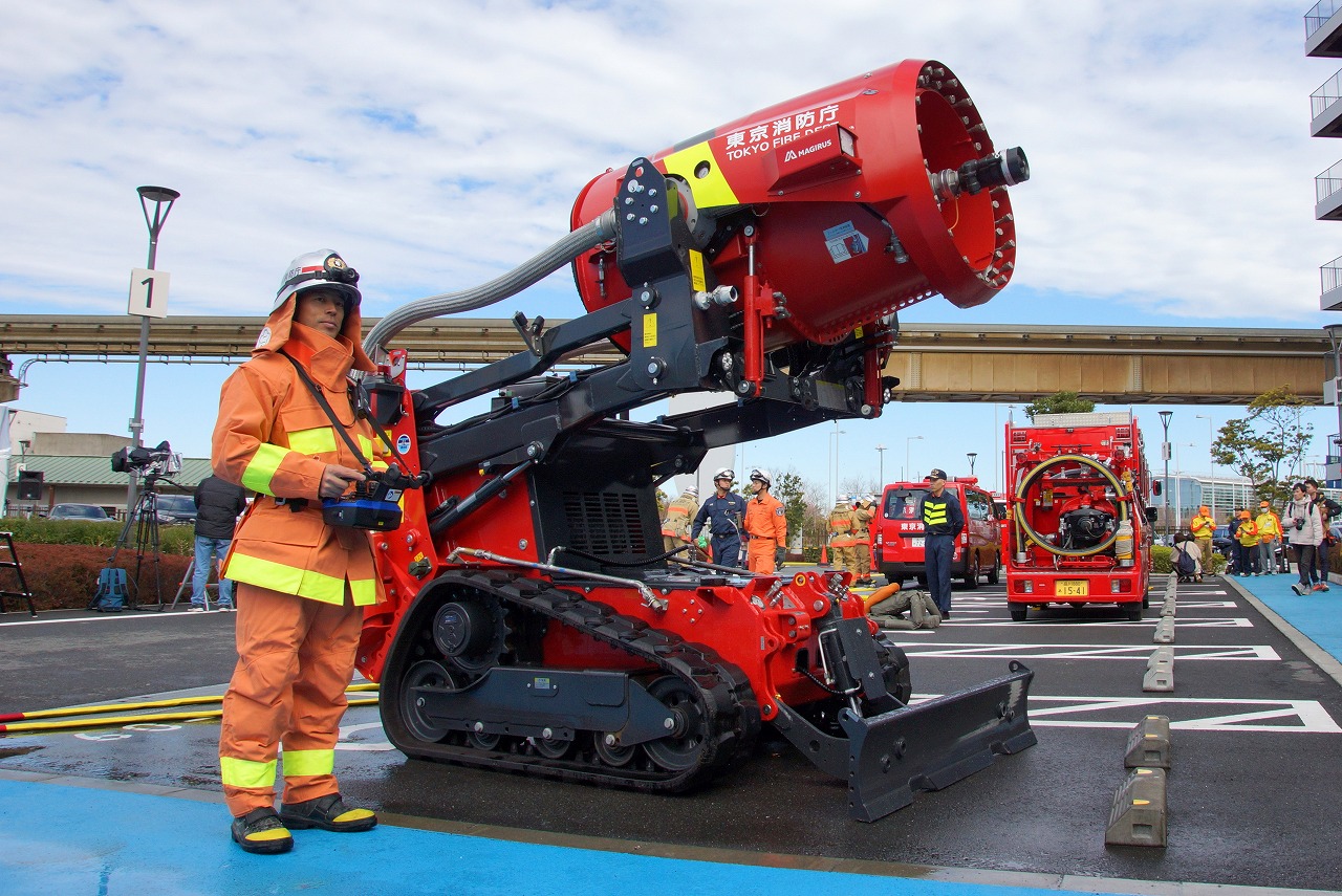 コラム】東京消防庁の新装備無人走行放水車「エアコア」って何 