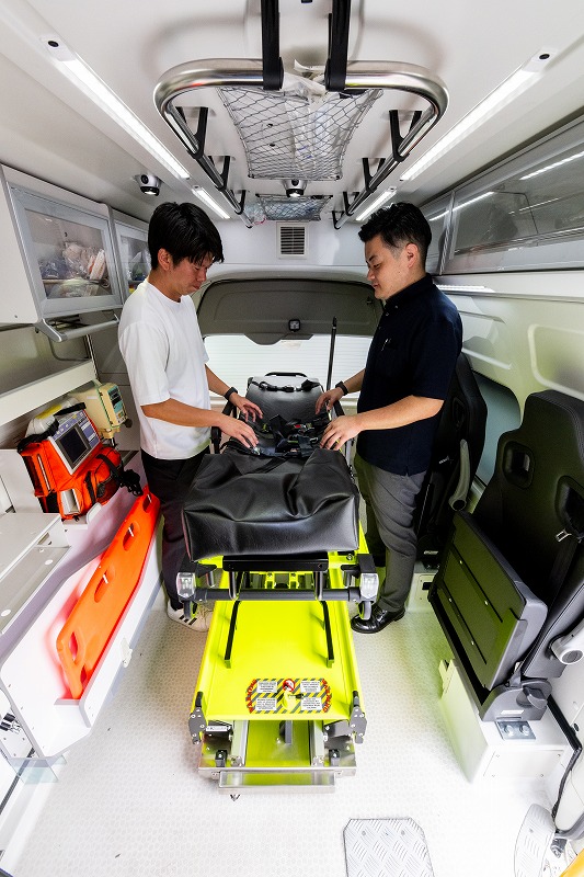 車内で上下動が可能