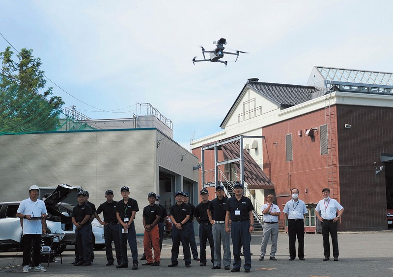 にかほ市消防本部で開催された次世代型ドローンの飛行デモンストレーション。