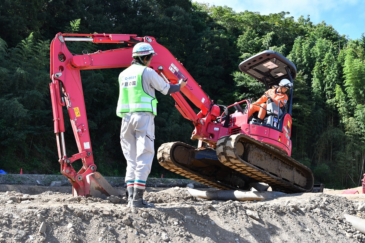 訓練だからといって甘くない土砂災害対応連携訓練<br>駿東伊豆消防本部