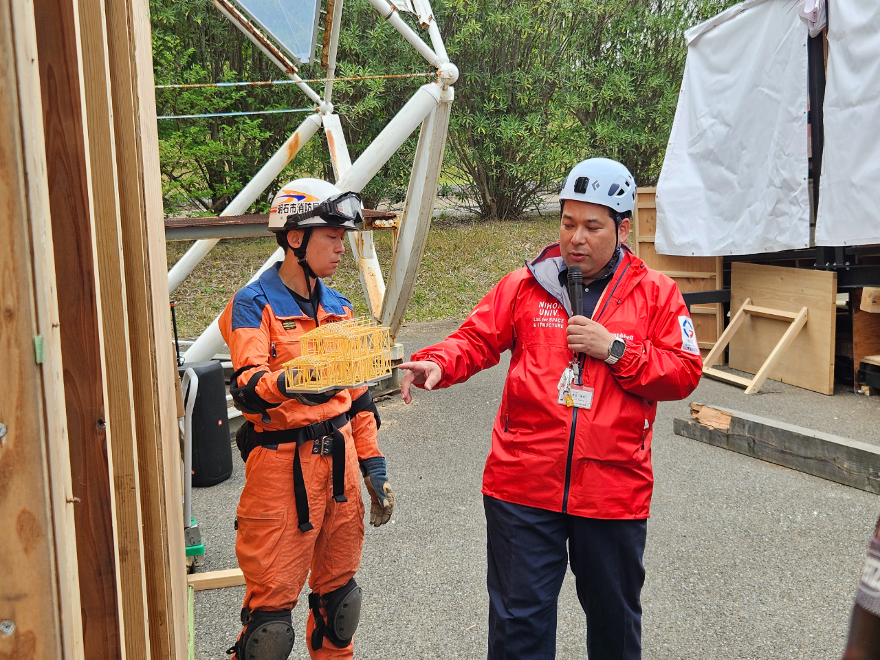 減災ソリューションズ 木造建物からの救出訓練