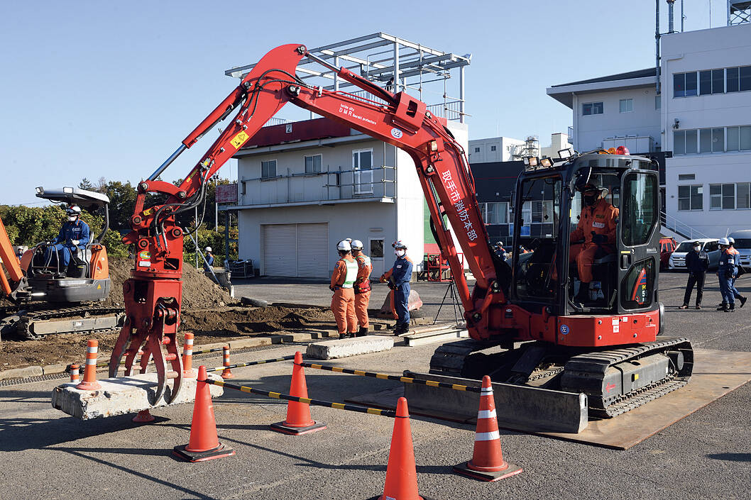 震災対応に強くなる重機訓練法 取手市消防本部