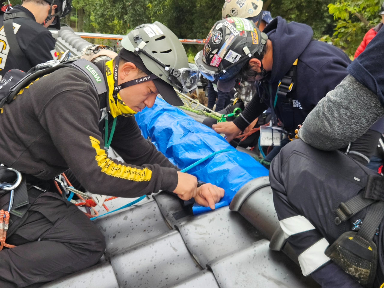 日本財団VTC瓦屋根応急処置講習