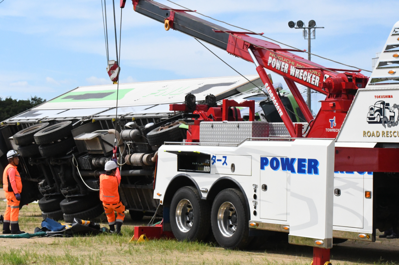 全日本レッカー協会・板野東部消防組合 大型トラックレスキュー大規模訓練