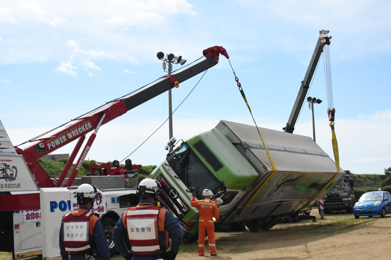 全日本レッカー協会・板野東部消防組合 大型トラックレスキュー大規模訓練