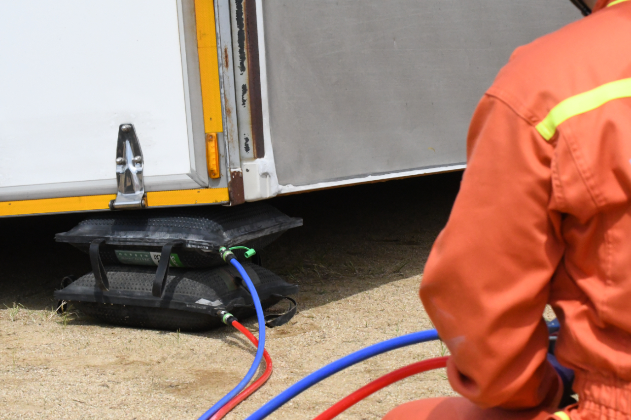 全日本レッカー協会・板野東部消防組合 大型トラックレスキュー大規模訓練