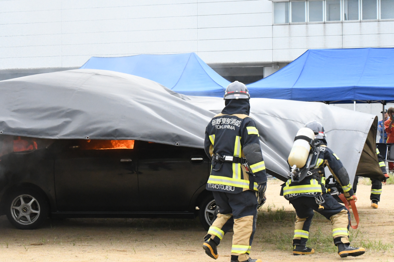 全日本レッカー協会・板野東部消防組合 大型トラックレスキュー大規模訓練